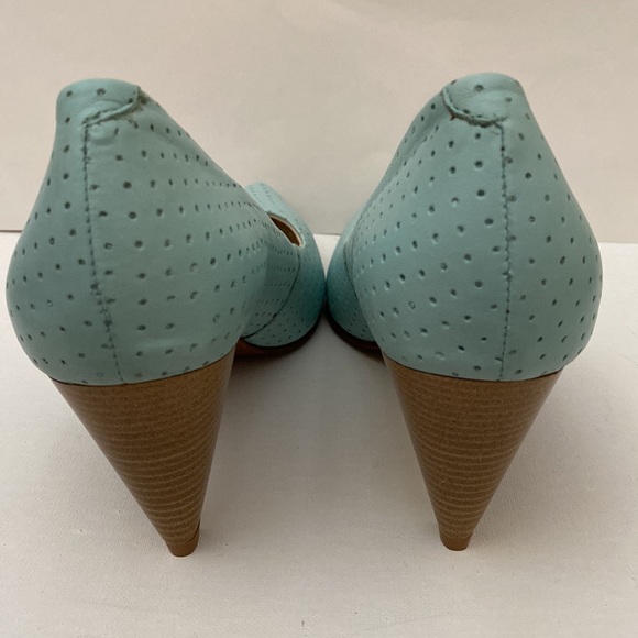 NIB Vida Leve BeSoft Light Blue Leather Heels Made in Brazil - Size (39) US 7 - Picture 5 of 12